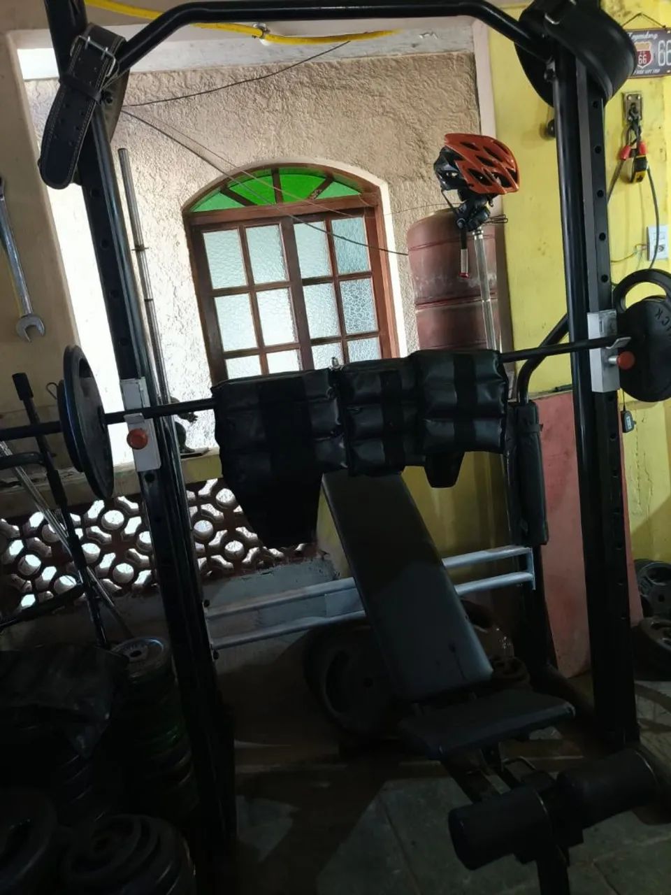 Aparelho de musculação 