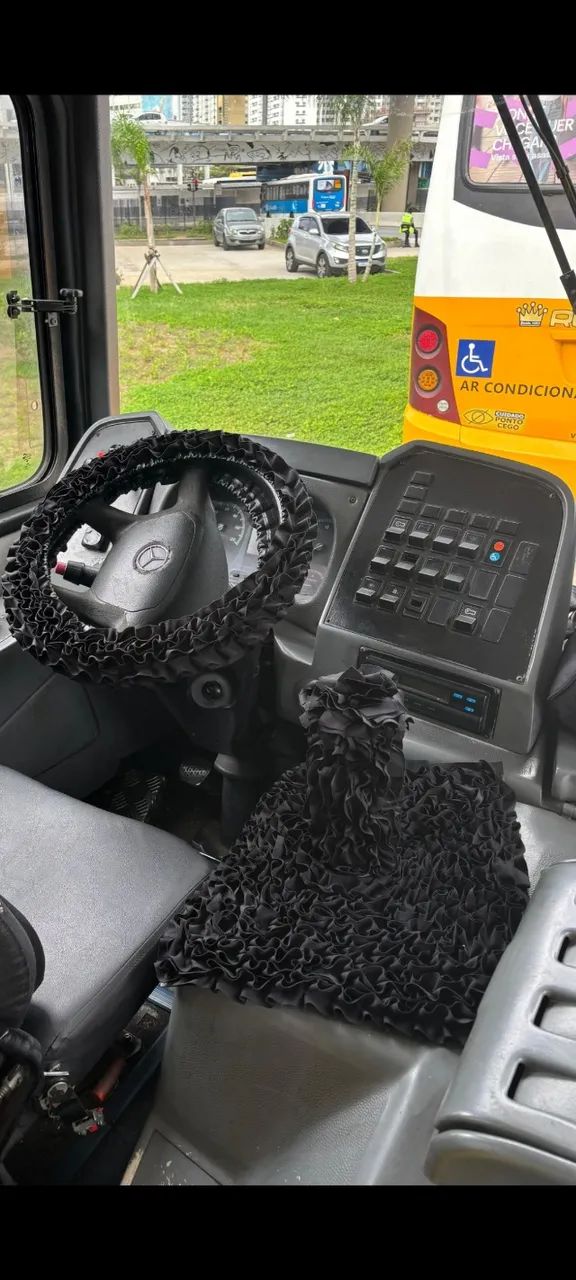 Capa de volante e câmbio de ônibus 