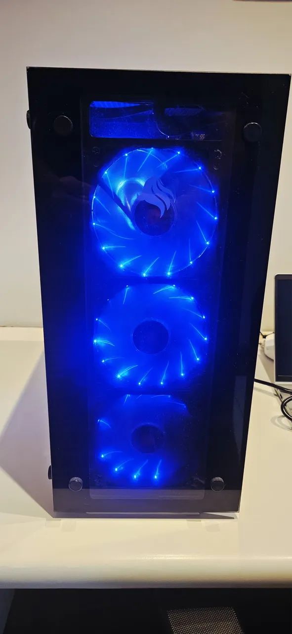 Computador Pichau Gamer, Ryzen 5 3500X, com teclado Gamer e suporte de chão  - Foto 2