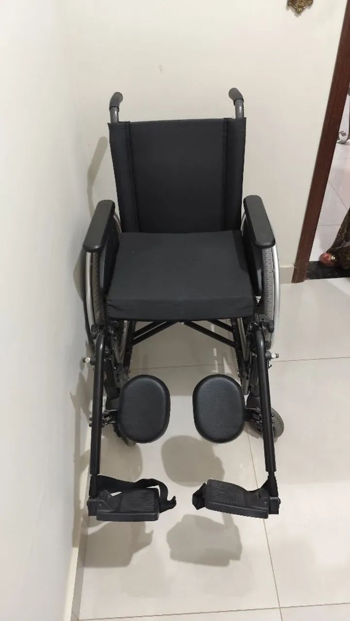 Cadeira de rodas  - Foto 3