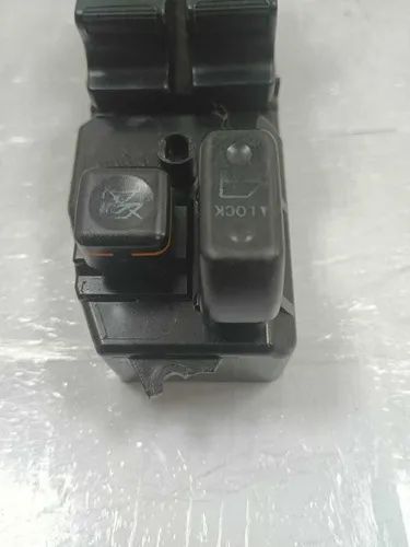Botão Vidro Dianteiro Esquerdo Toyota Hilux Sw4 2010 Á 2015
