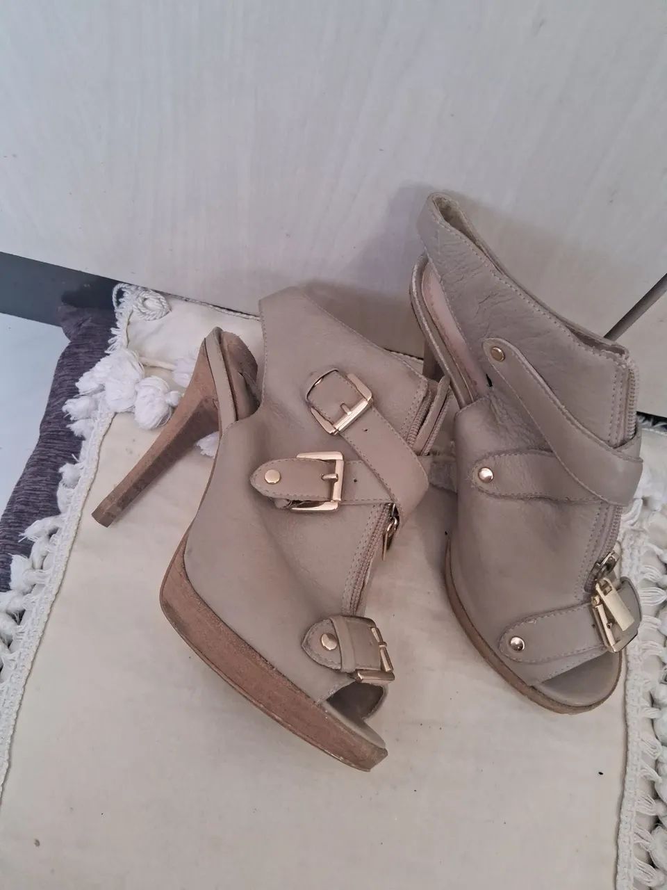 Venda de sapatos em bom estado com qualidade - Foto 2