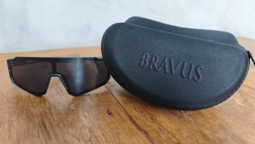 Óculos esportivo infantil Bravus com estojo - Foto 3