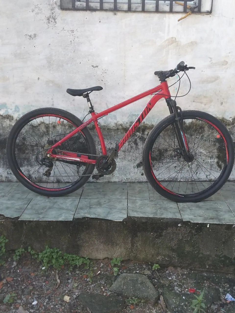 Vende-se uma bicicleta aro 29