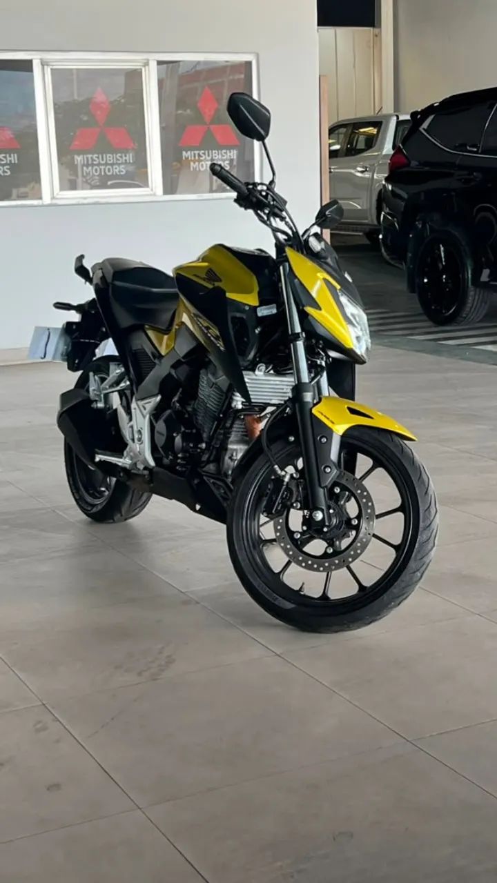 CB 300F