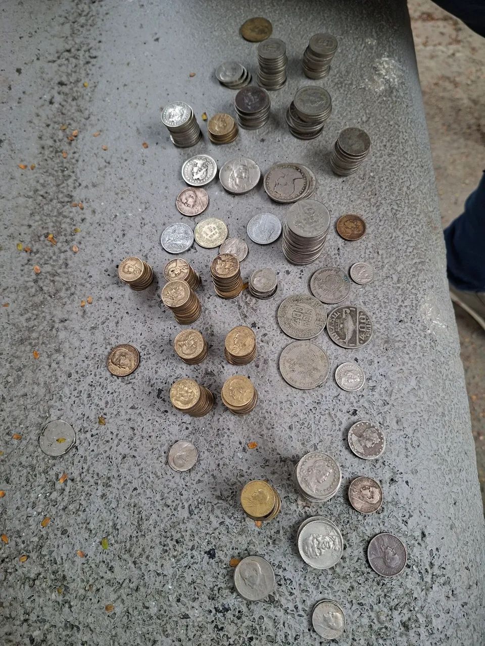 Lote de moedas antigas e raras - Foto 3