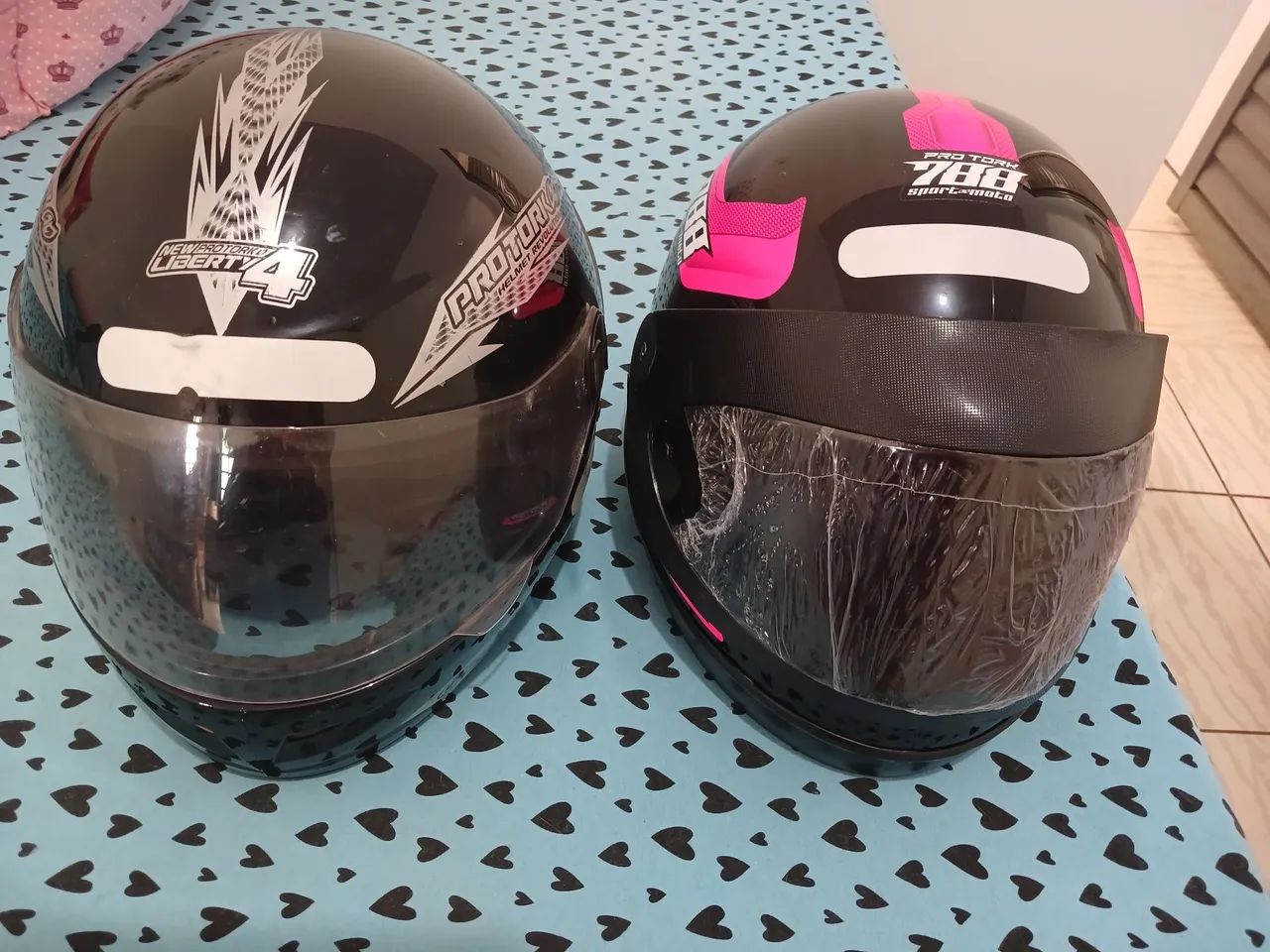 2 capacetes