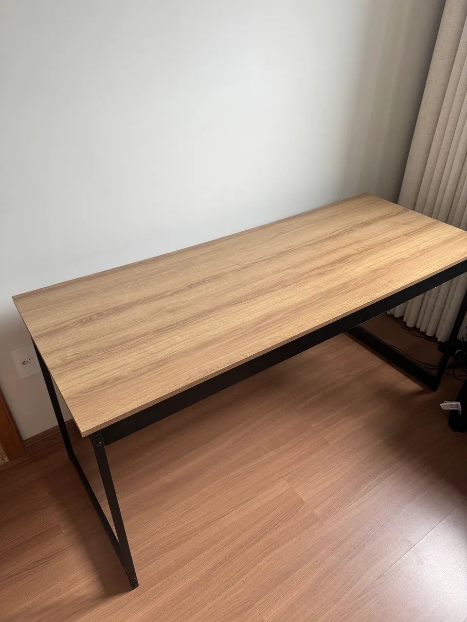Mesa de escritório 140 x 60 - Foto 5