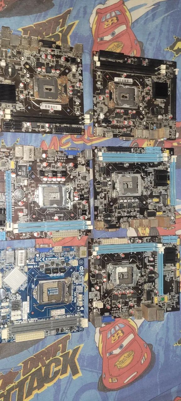 Lote de placas mãe 