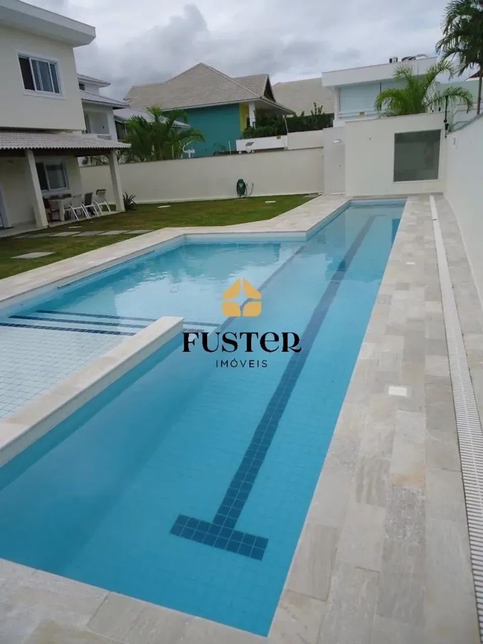 CASA LINDA COM ÁREA EXCLUSIVA DE CHURRASCO - Foto 3
