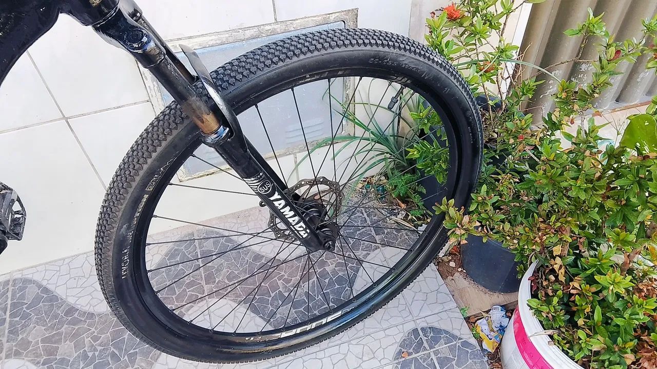 Bicicleta aro 29 quadro de alumínio completo com freio a disco  - Foto 4