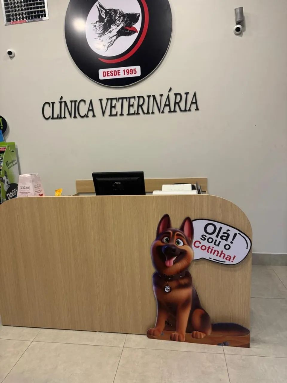 Vende-se Balcão Para Recepção 