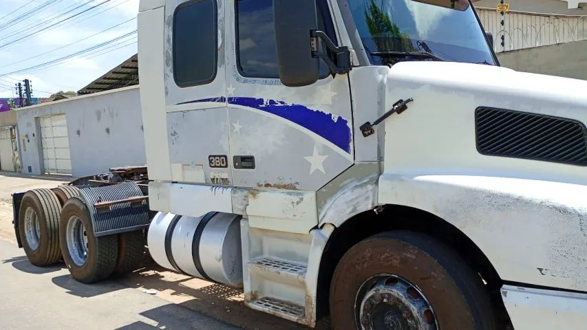 CAVALO MECANICO VOLVO  - Foto 3