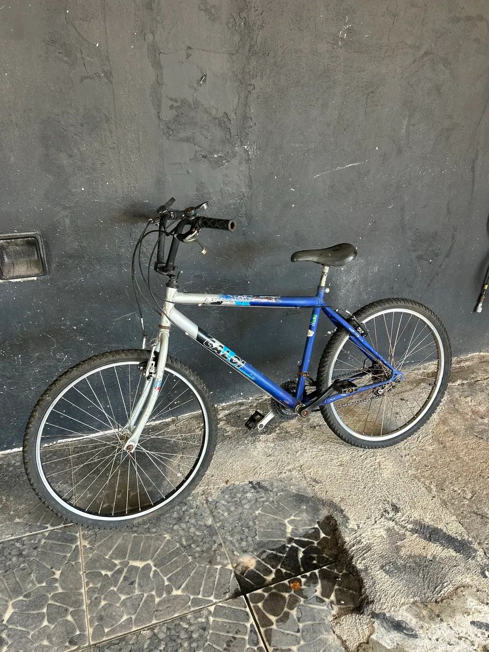 Bicicleta aro 26 Caloi semi nova! 