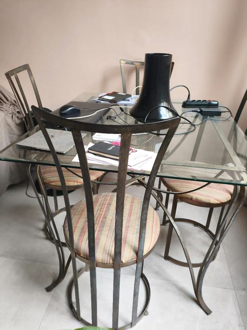 Móveis: MESA JANTAR C 4 CADEIRAS , APARADOR. - Foto 4