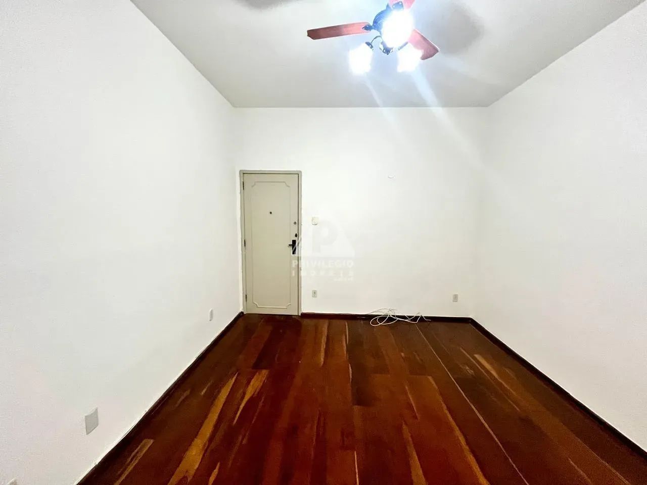 Apartamento à venda, 2 quartos, dependência completa - Laranjeiras - Foto 2