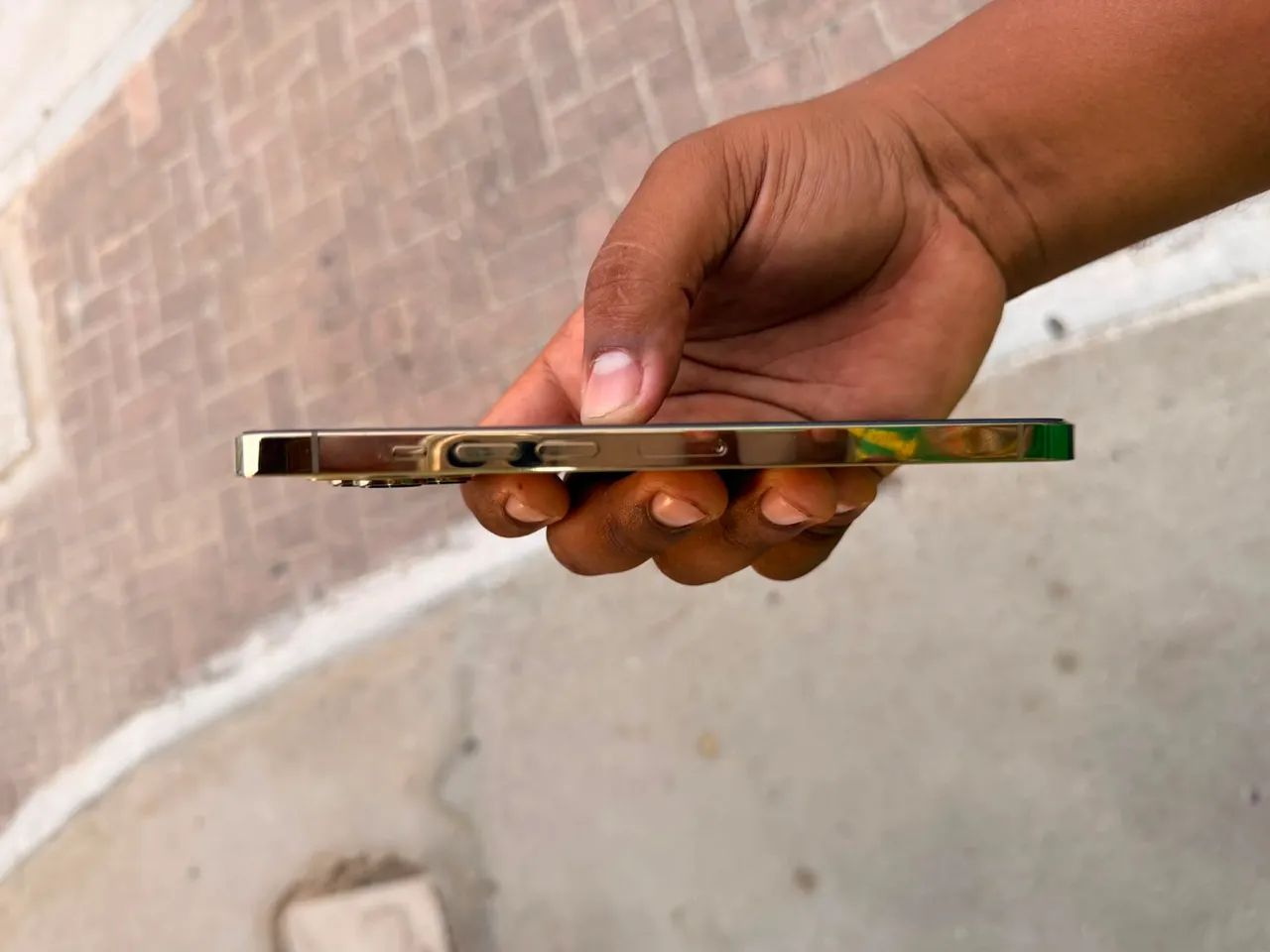iPhone 13 Pro Max 256gb gold todo original  - Foto 4