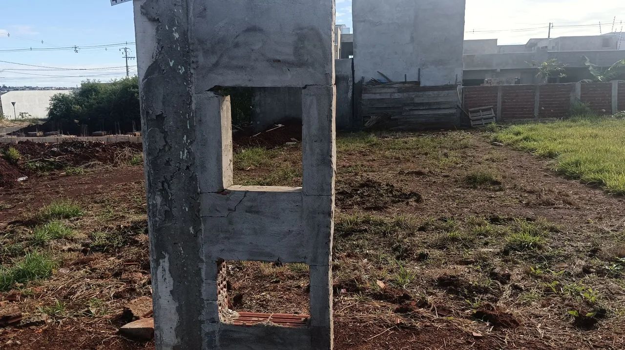 Terreno com 24 metros por 10.50