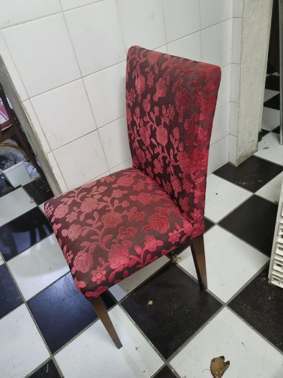Vendo cadeira veludo de pol6 - Foto 3