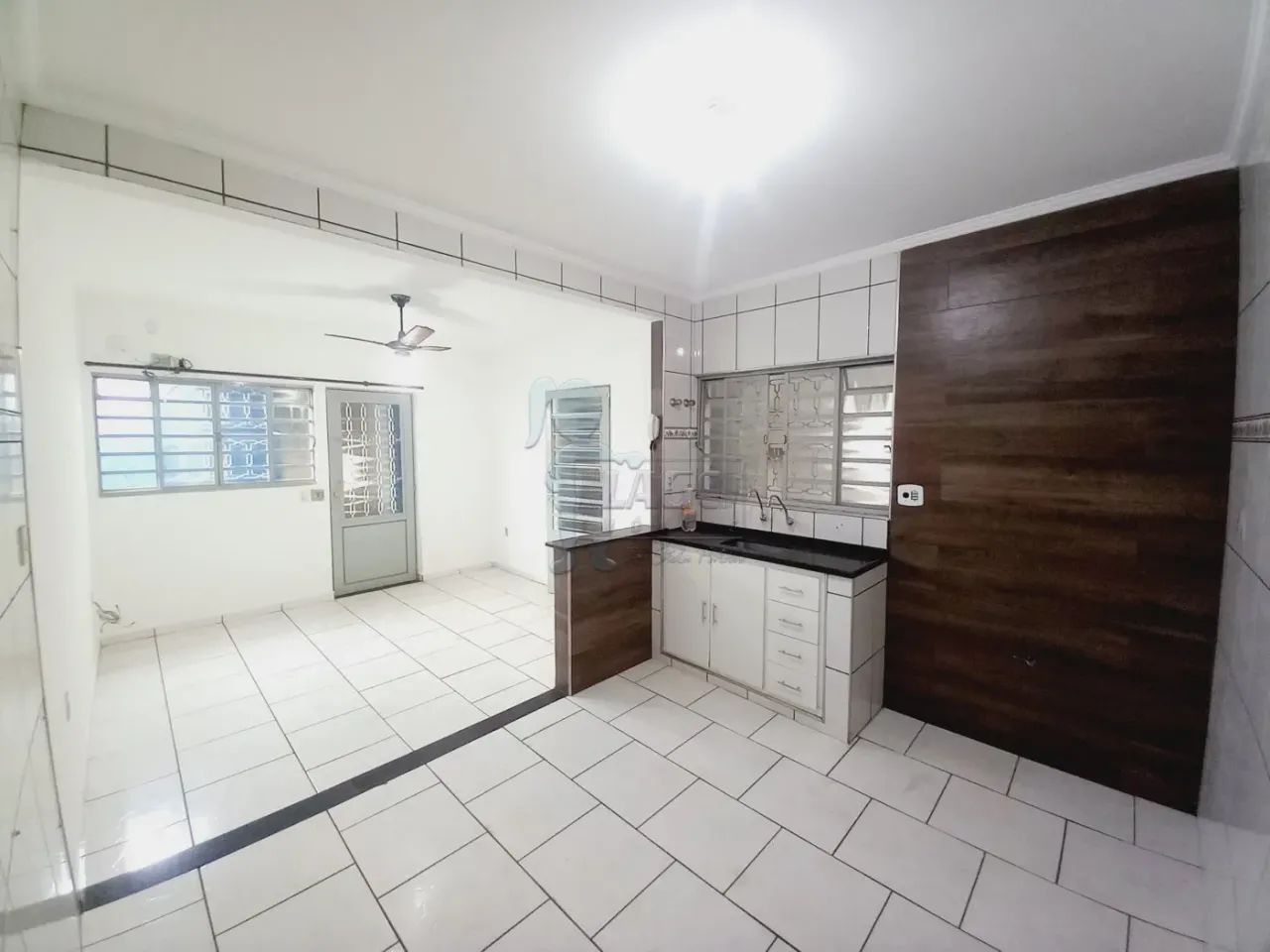 casa de 120 m² com 04 quartos - Centro Cravinhos - Foto 2