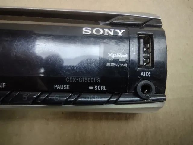  frente Sony Xplod modelo CDX-GT500US - Foto 2