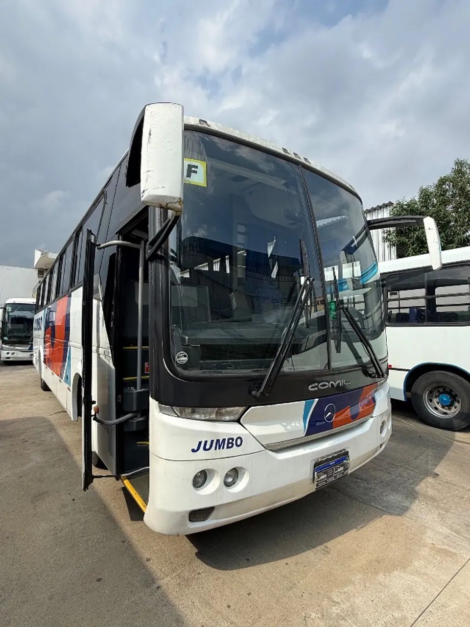 Ônibus Rodoviário Comil Campione - Mercedes-Benz O500 M - Ano 2009