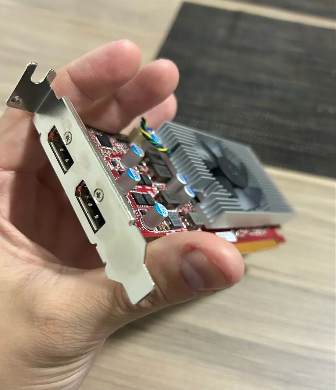 Placa de vídeo AMD RX6300 Gddr6 Low Profile - Foto 2