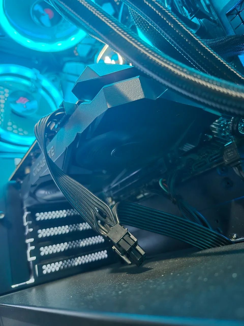 RTX 2060 Gigabyte 6GB GDDR6 - Foto 3