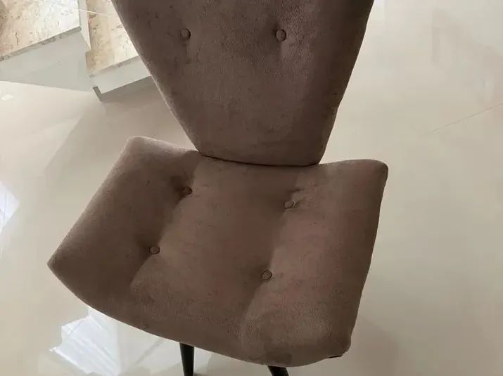 Jogo com poltronas e mesa de centro.Conservado - Foto 3