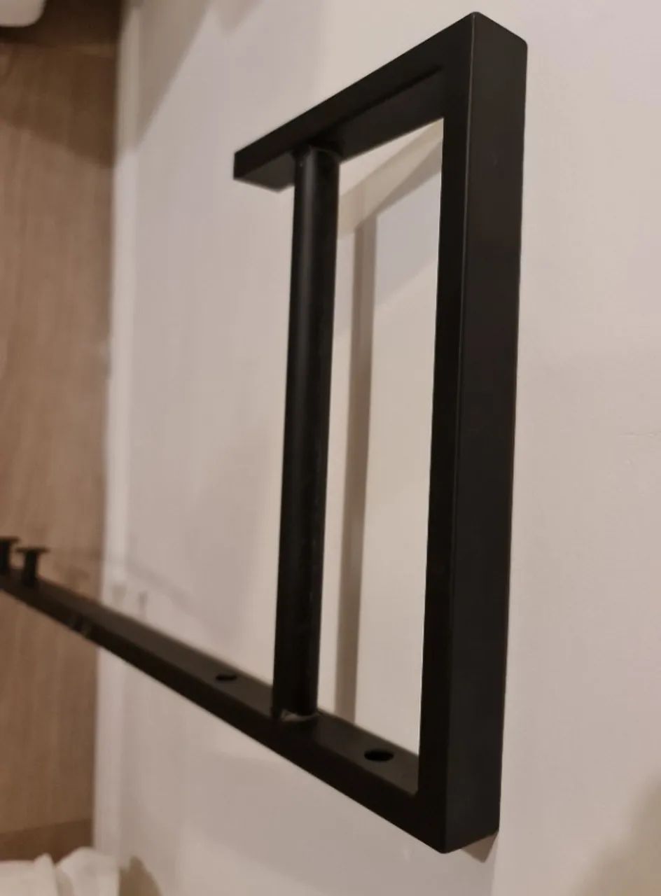 Cabide Suspenso de Parede Preto - Oikos. - Foto 4