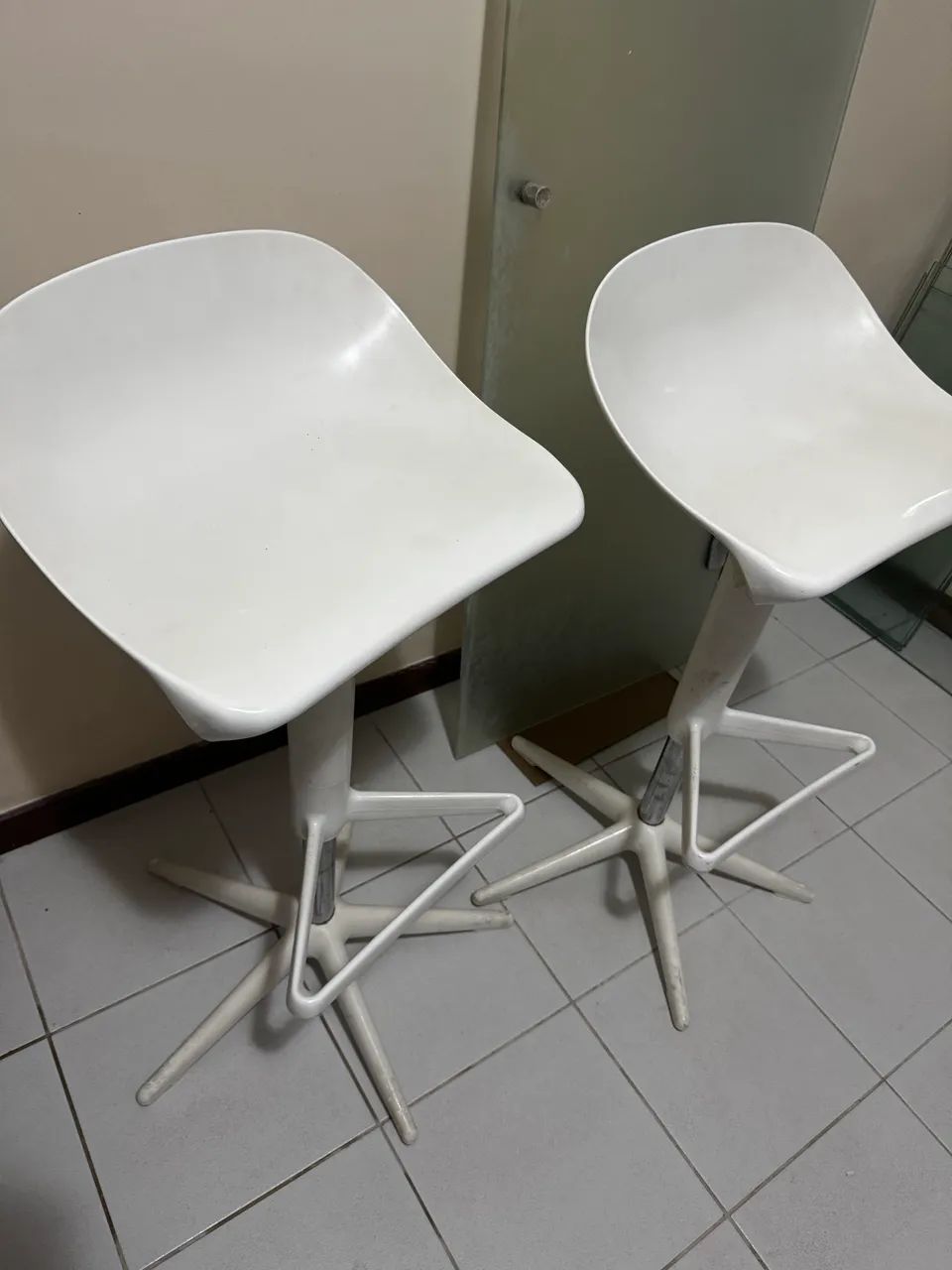 Banquetas Brancas 