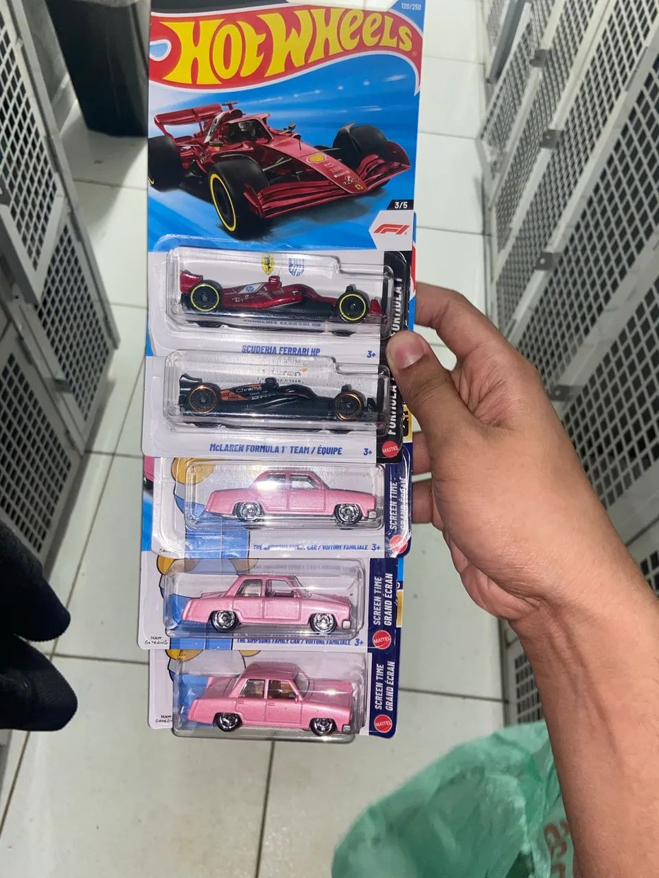 山*一様 Hot Wheels F1 Ferrari McLaren Jorda Carrinho Hot Wheels - McLaren Formula 1 Team MCL38 #4 - 1:64 - Mattel