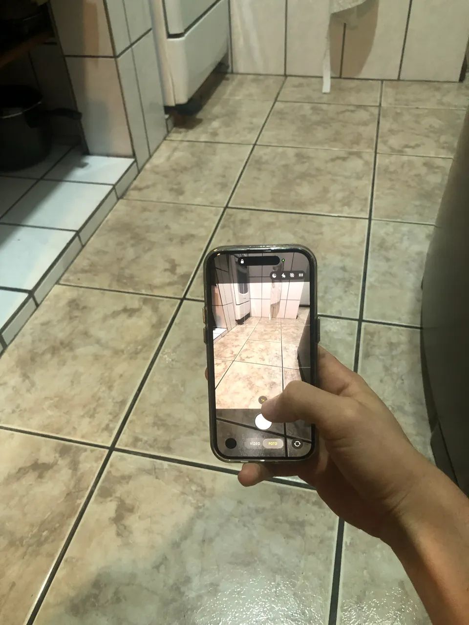 iPhone 14 Pro 94% com capinha e película  - Foto 4