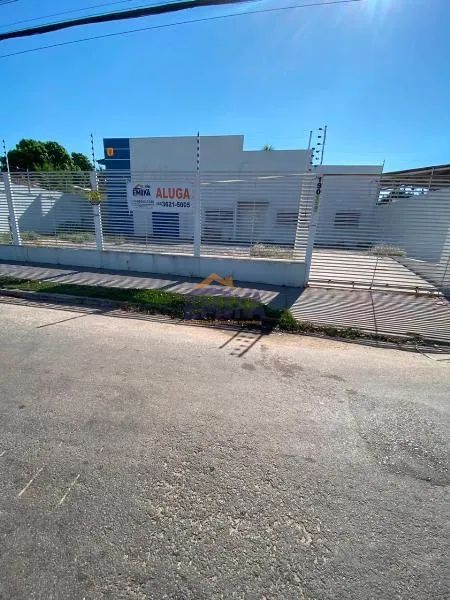 Comercial/Industrial com 12 sala(s) no bairro Santa Cruz em Cuiabá - MT