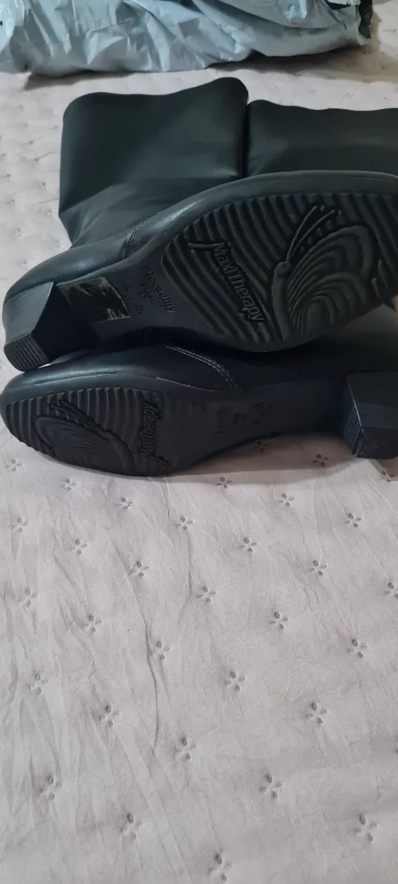 Vendo bota  picadilly,  nº 37, semi nova 