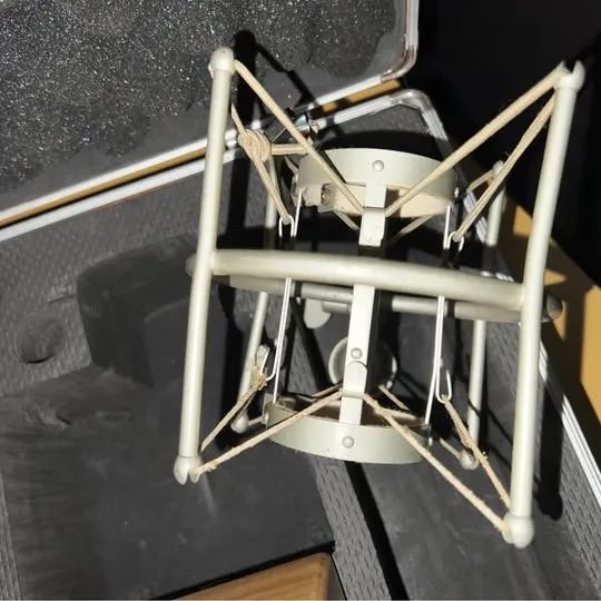 Microfone Avantone CV12 valvulado Diafragma large - Foto 4