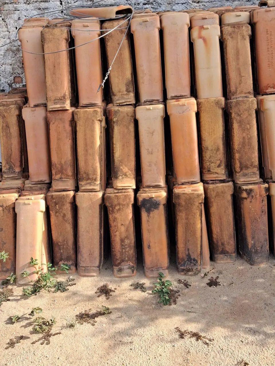VENDE-SE TELHAS DE BARRO USADAS - Foto 2