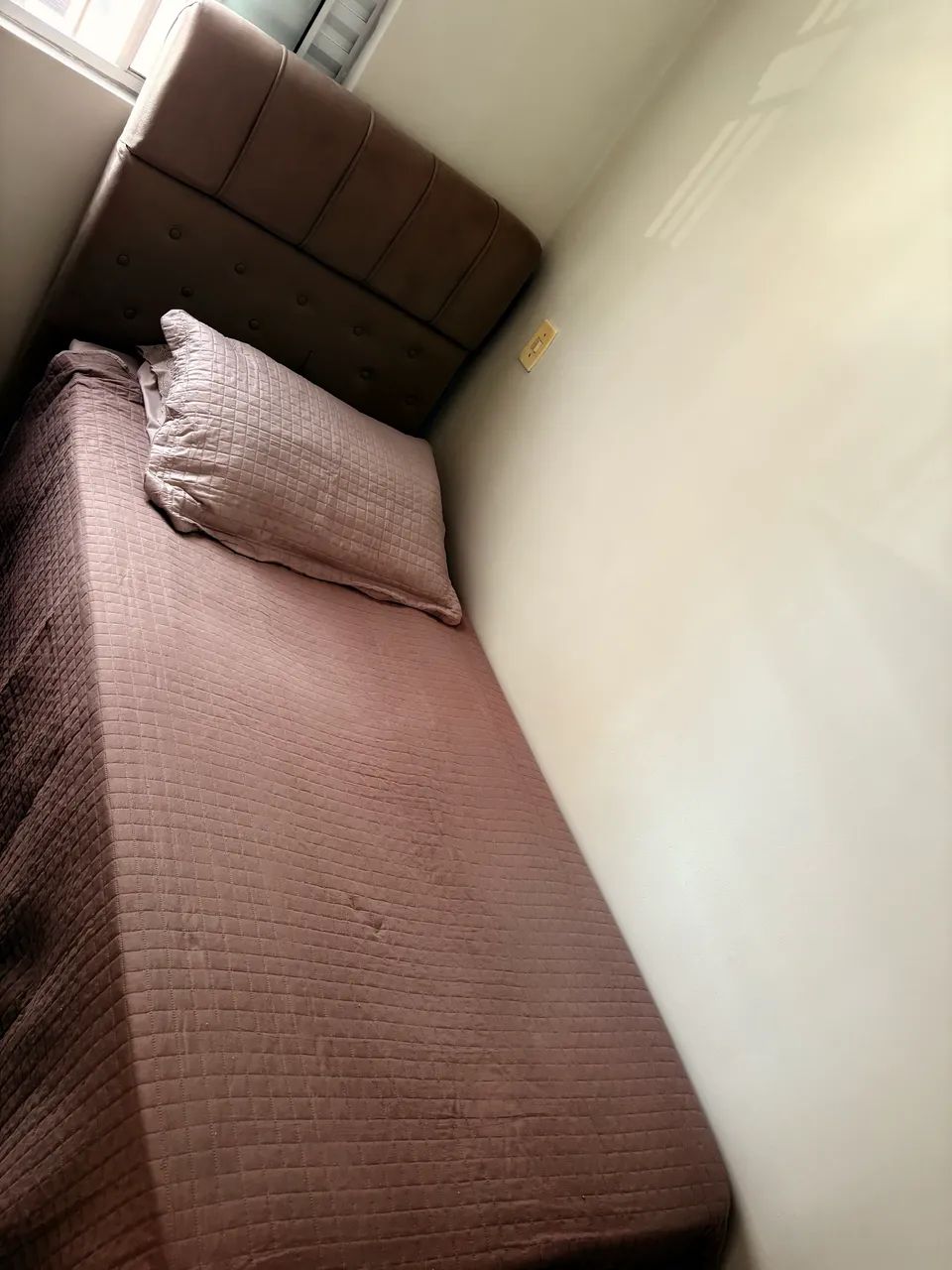 Conjunto de cama solteiro com cabeceira nova - Foto 4