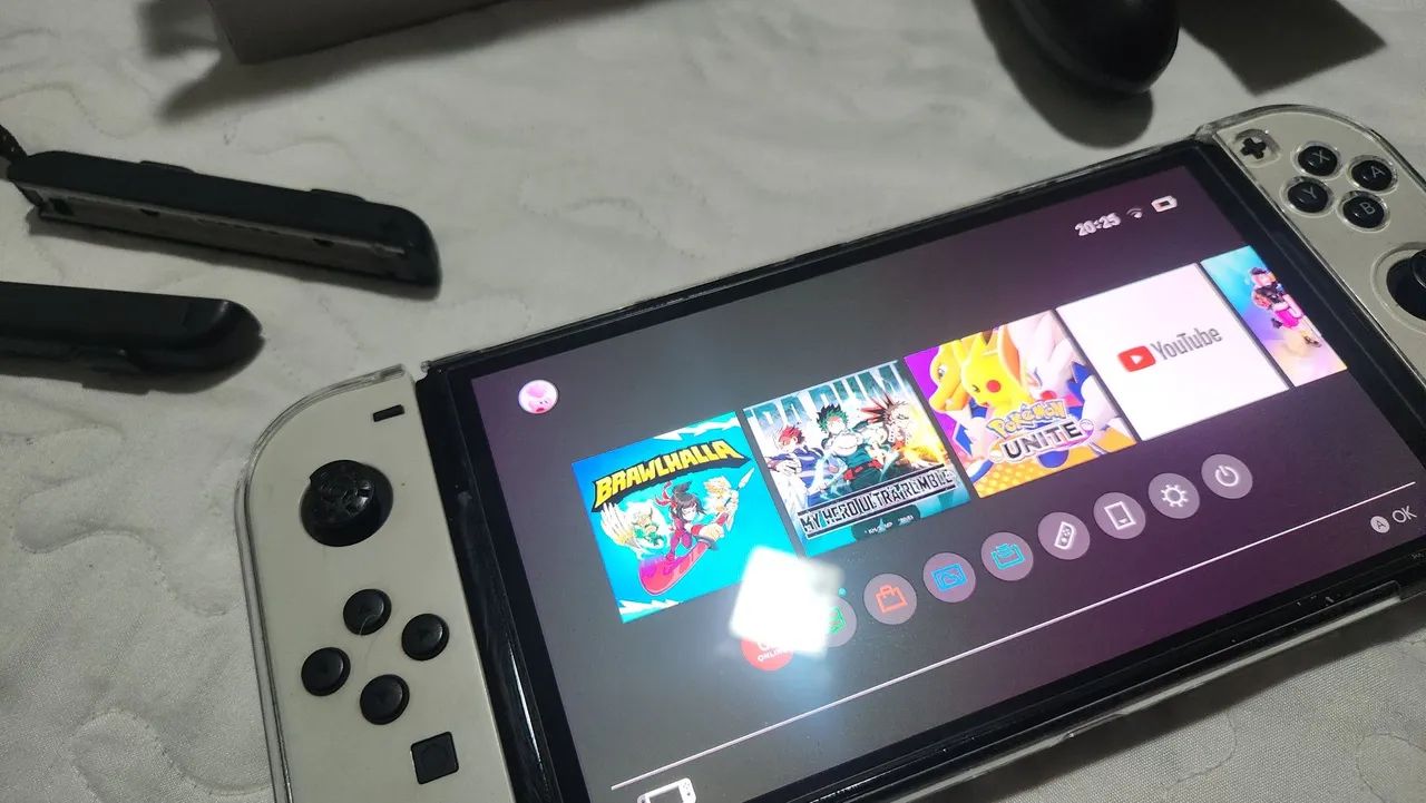 Nintendo Switch Oled - Usado, possui avaria no lado esquerdo do Joystick - Foto 2