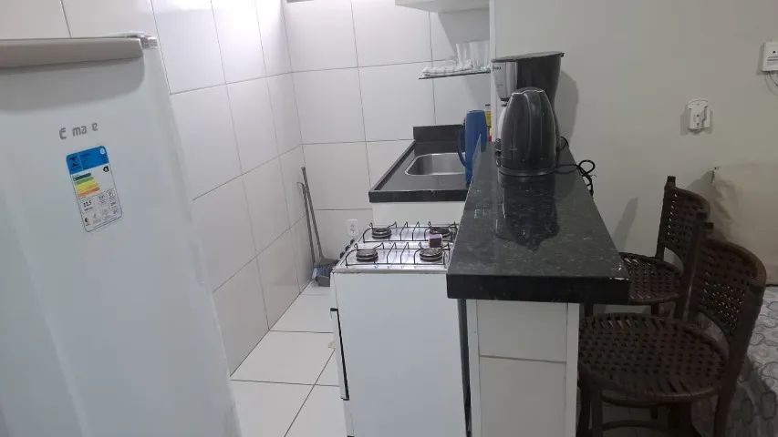 alugamos kitnets mobiliadas no calhau 500 mt da praia 100 mt do golden shopping - Foto 3