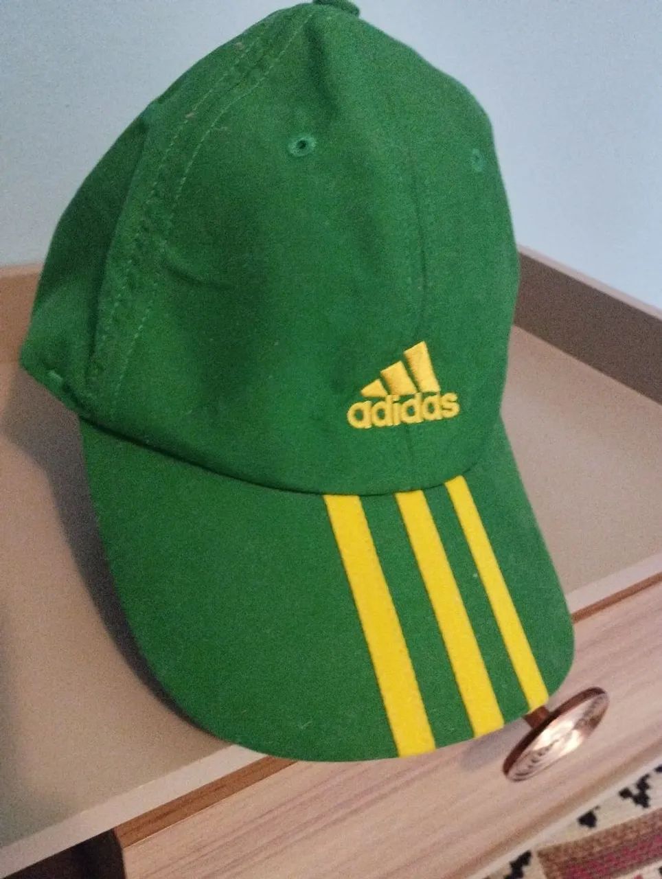 Bon é verde e amarelo Adidas  - Foto 2