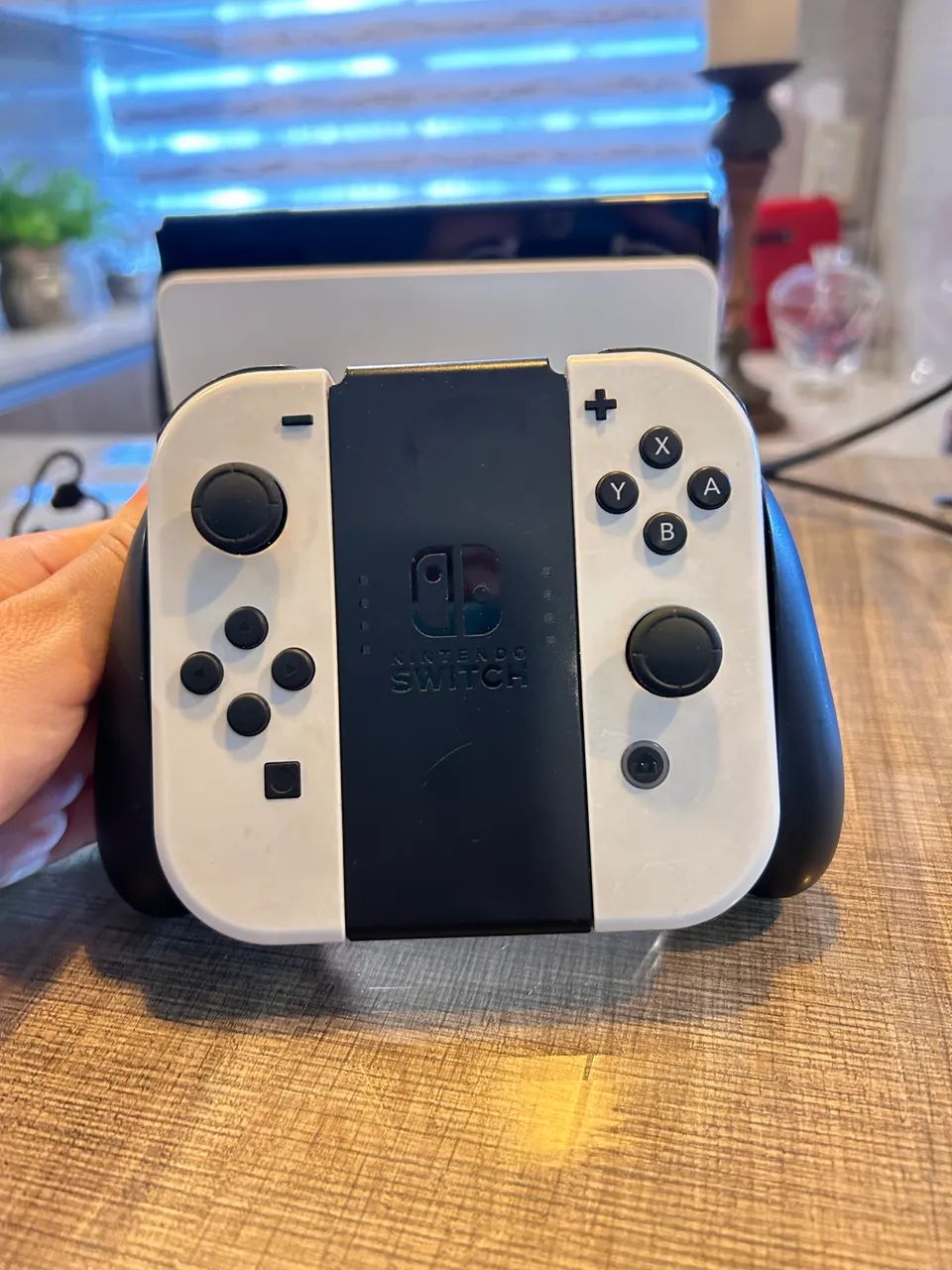 Nintendo Switch Oled 64g Com DOIS jogos inclusos - Foto 4