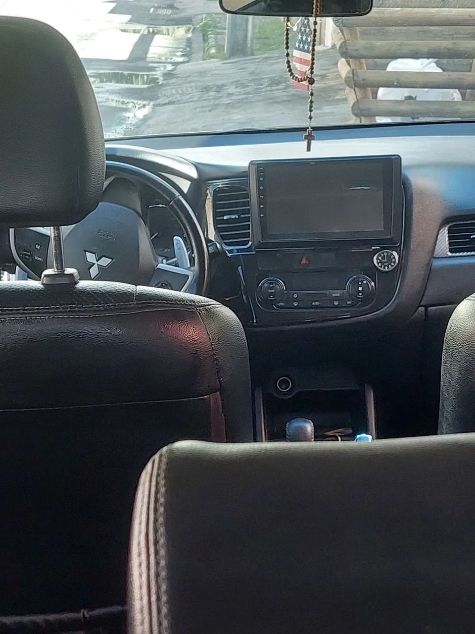Mitsubishi Outlander 2015