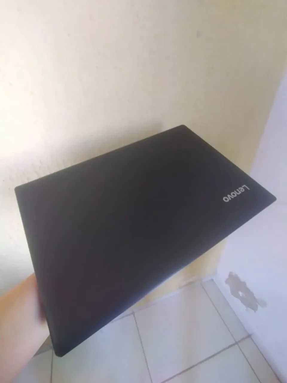 Notebook Lenovo, completo já vem com mause teclado o hub e o carregador