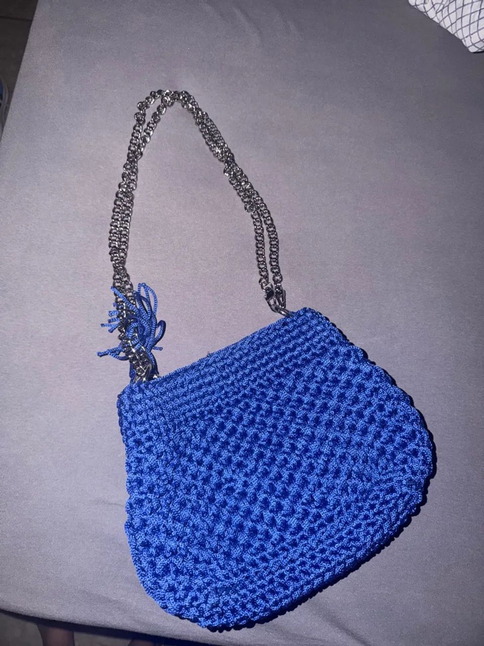 Bolsa azul de crochê 