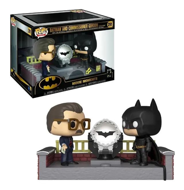Batman E Comissário Gordon E Bat-sinal C/ Luz #291 Pop Funko - Foto 4