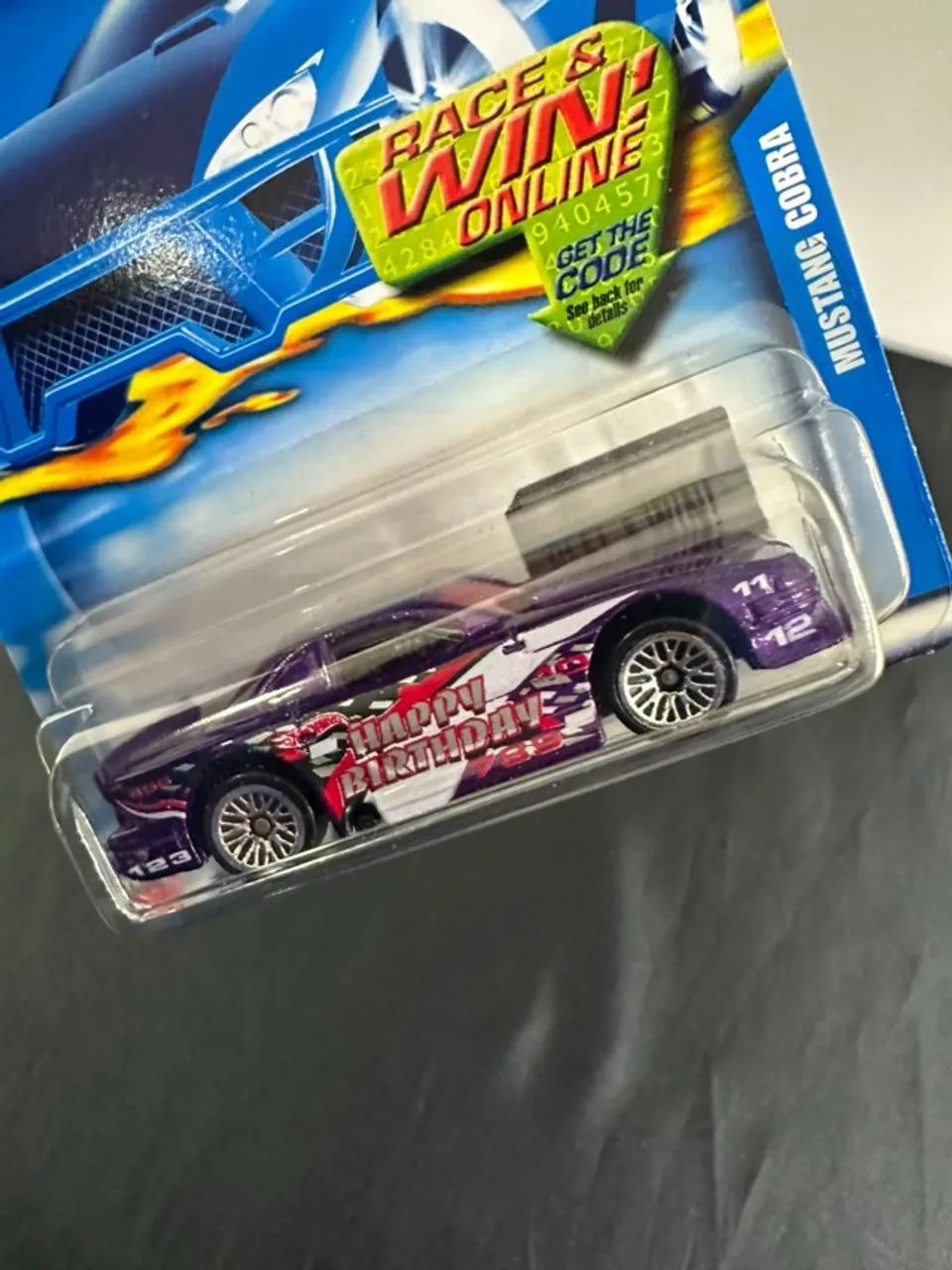 Hot Wheels Mainline Mustang Cobra 217 - Foto 2