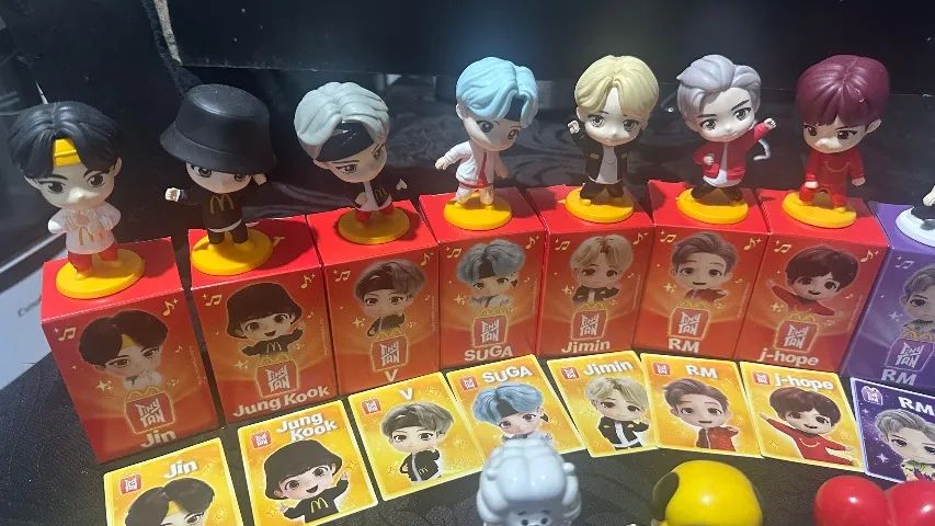 BTS グッズ Kit Coleção BTS TinyTan McDonald's 2025 Figuras 9cm Plástico