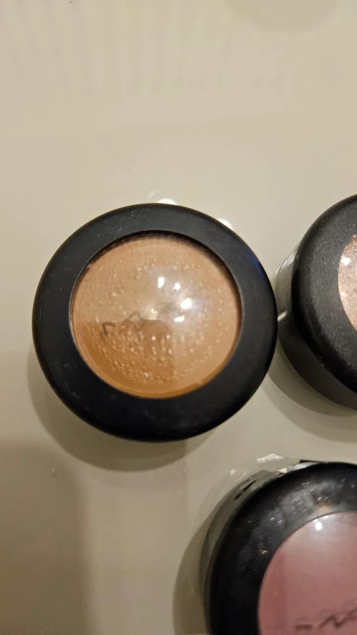 3 sombras da Mac + 1 delineador - Foto 5