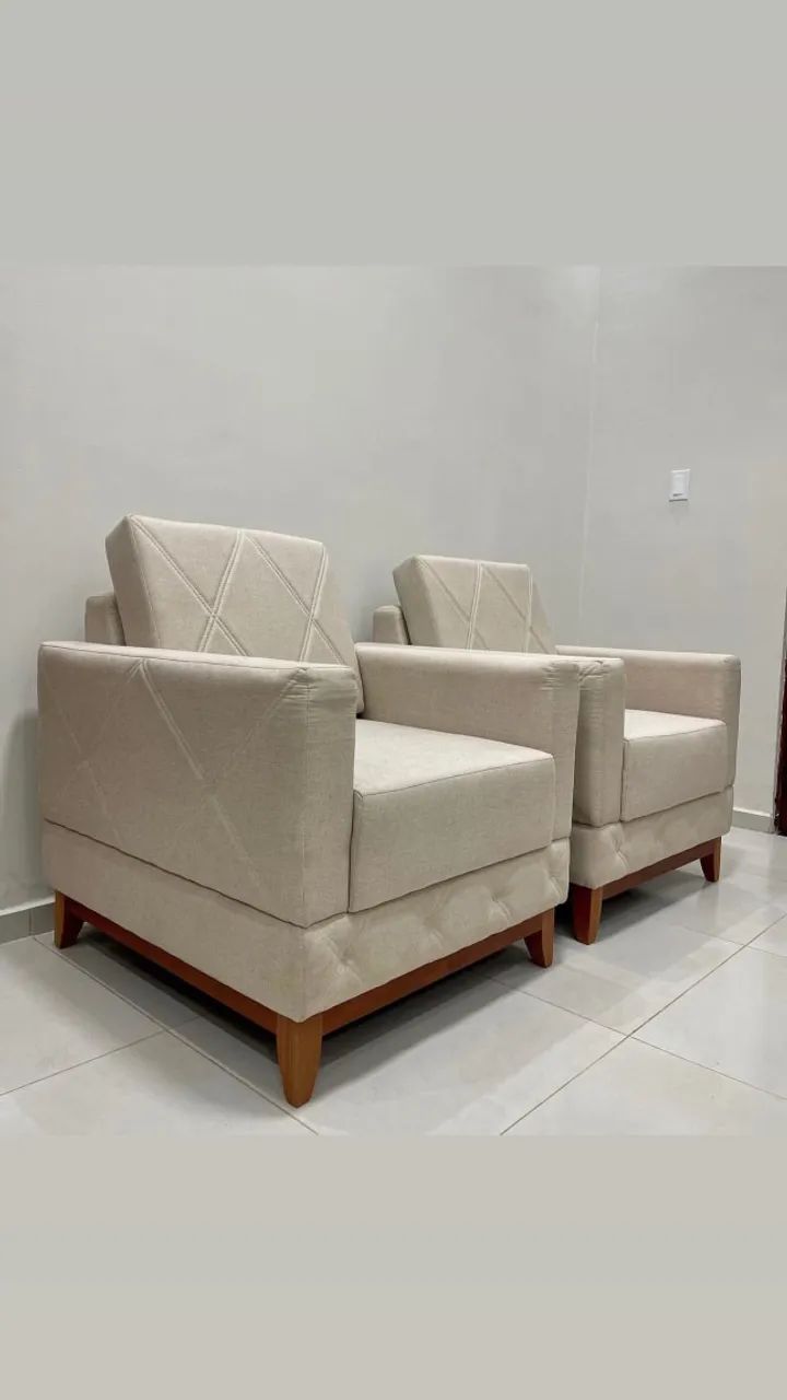 POLTRONAS EM LINHO 